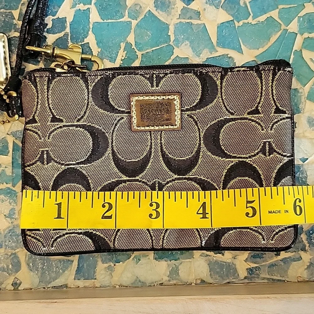 Coach Poppy wristlet